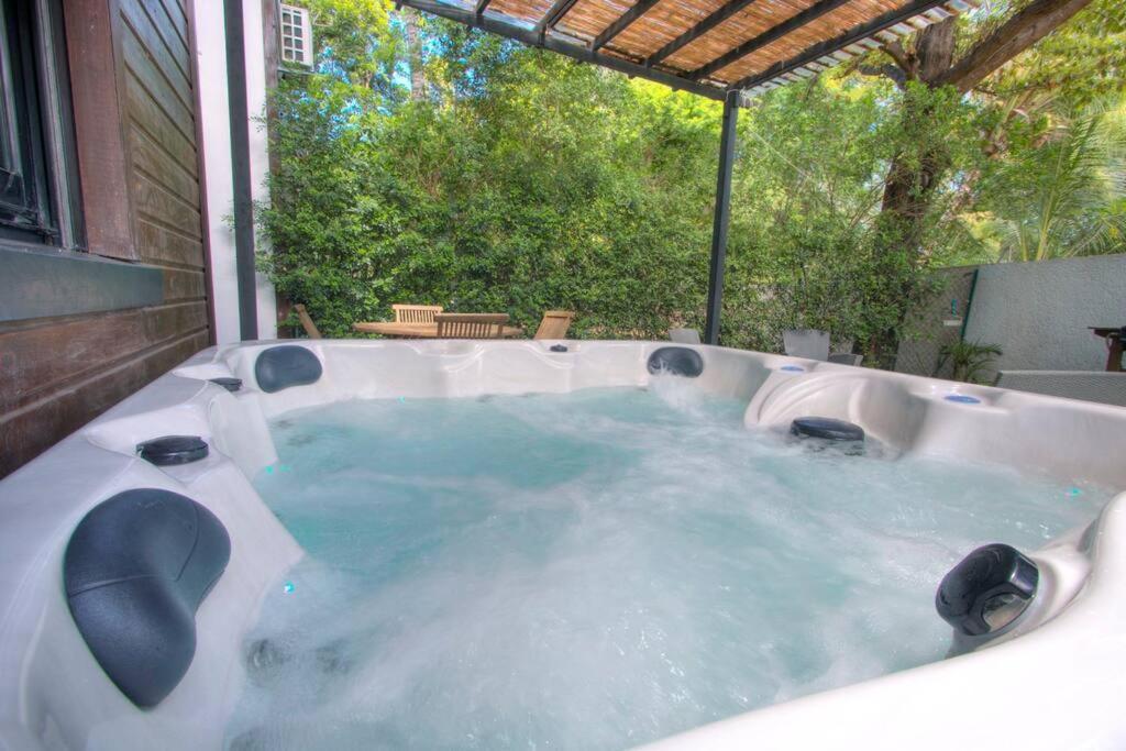 Le Grand Bleu - Jacuzzi - Apt لا سالين لو باين المظهر الخارجي الصورة