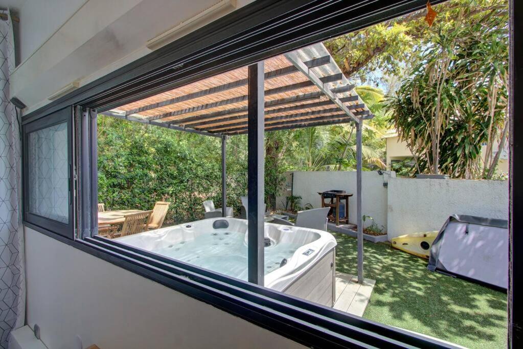 Le Grand Bleu - Jacuzzi - Apt لا سالين لو باين المظهر الخارجي الصورة